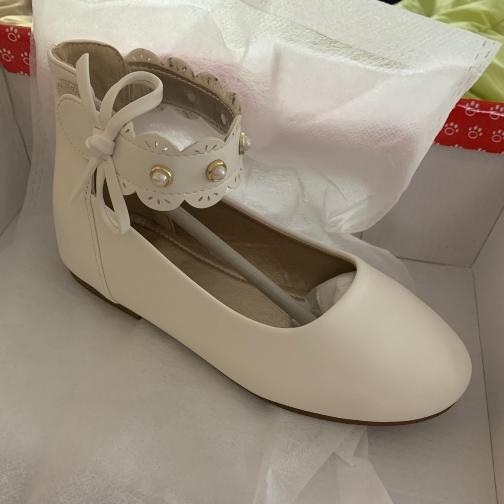 Ballerina flats pearl scallop ankle strap dress ballet shoes / Flower girl shoes